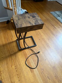 Powered stand usb outlet