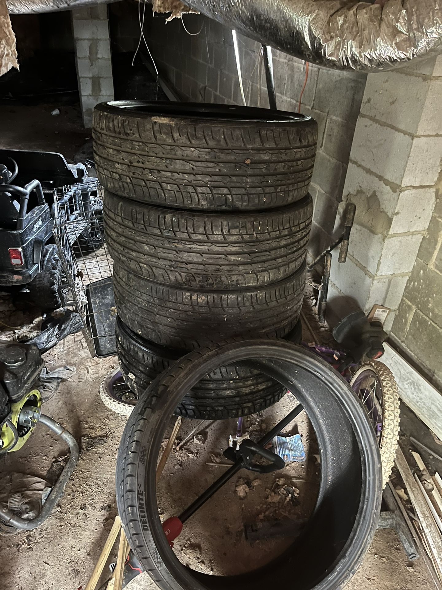 255/30/24 Tires