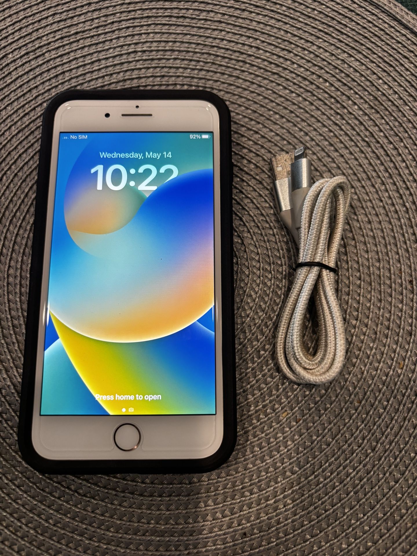 Unlocked iPhone 8 Plus 64 GB in Rose Gold