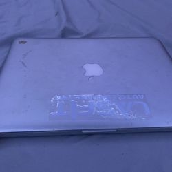 Apple Laptop 