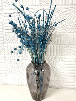 Glass Vase With Flowers 