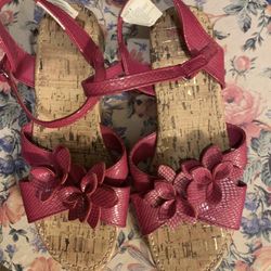 Gymboree  Girl’s Cork Floral Sandals size 4.