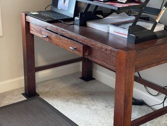 Desk/table