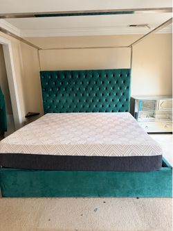 King Size Canopy Bed