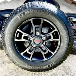 Tundra TRD Pro 18” OEM Wheels BBS Forged and 275/65r18 Michelin LTX AT2 90% Tread