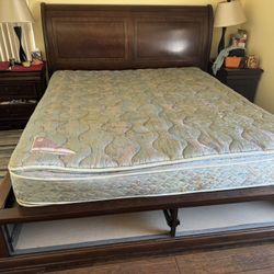 King Size Sleigh Bed In Mahogany Finish With Nightstands And Dresser