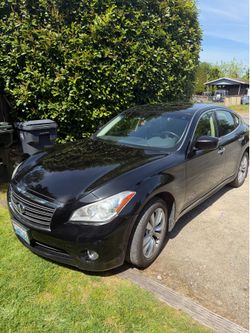 2012 Infiniti M37