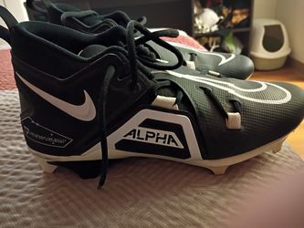 Nike Alpha Menace Pro 3 football cleats