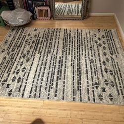 Gray and black geometric design rug
