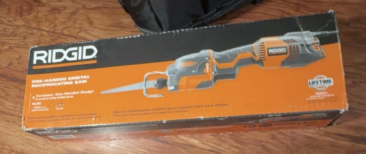 ONE-HANDED ORBITAL REGIPROCATING SAW