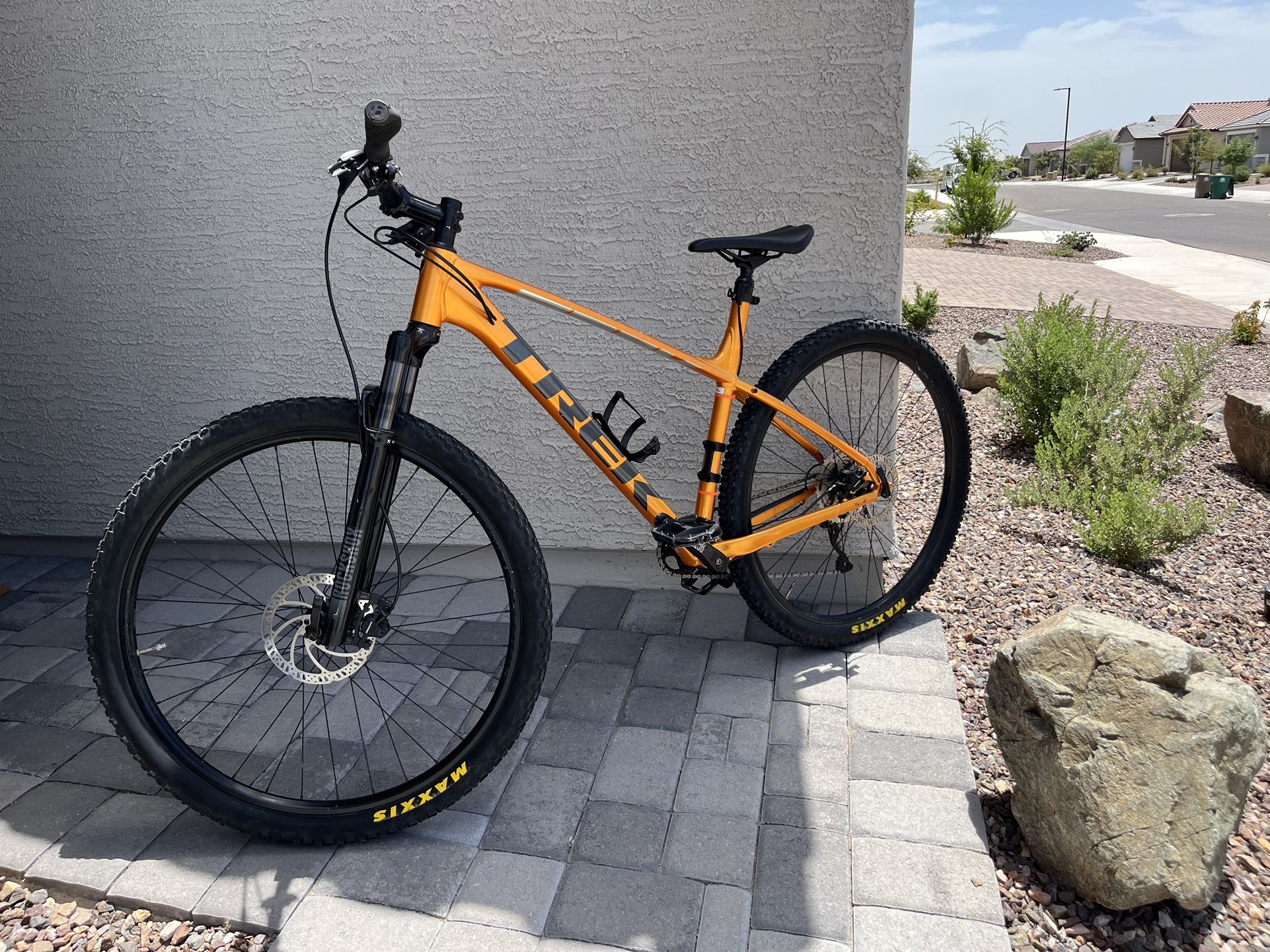 Trek Marlin 5 Mountain Bike