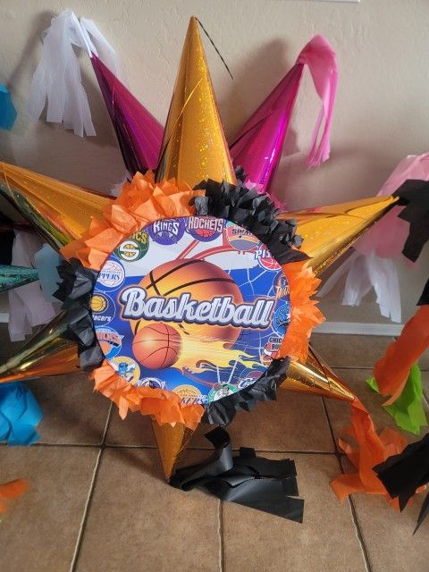 PIÑATAS ,BONITAS ,GRANDEZ,RESISTENTES Y VARATAS