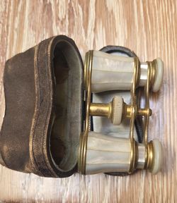 Mother of pearl opera glasses