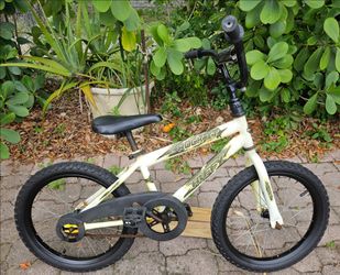 Huffy Kids BMX Bike w/ 18" Wheels Rides Great! Ages 5-12