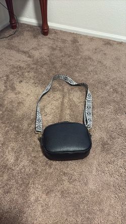 ah.dorned crossbody purse