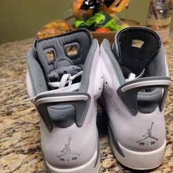 Air Jordan Retro 6 Cool Grey