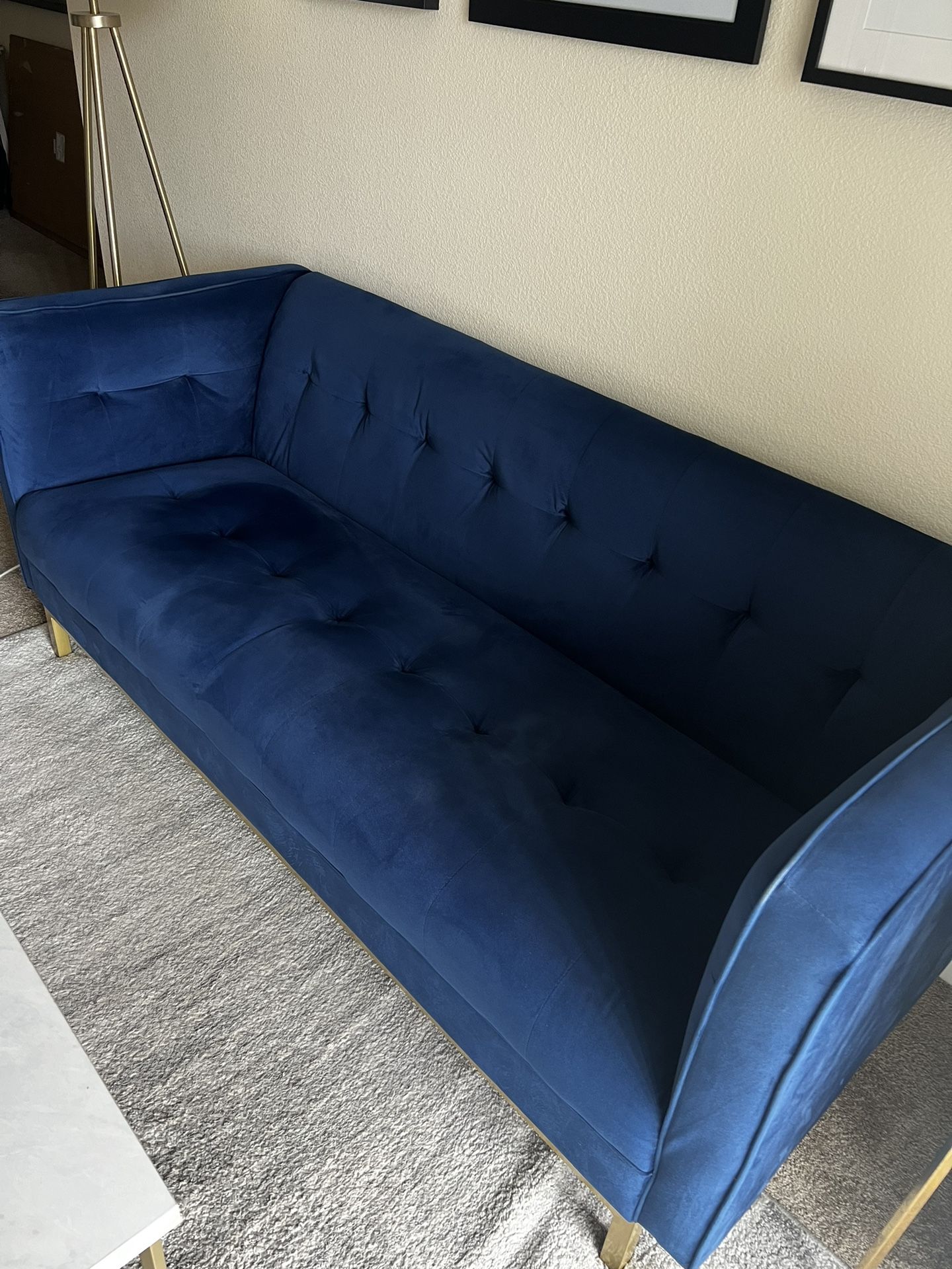 Tufted Sofa 