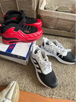 Kids shoes  size 5 / 5.5 boys $20