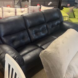 Recliner sofa 799