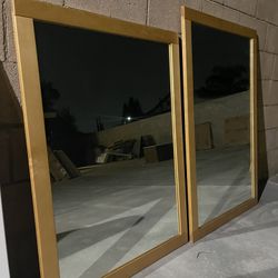 Sturdy Wooden Frame Mirror 