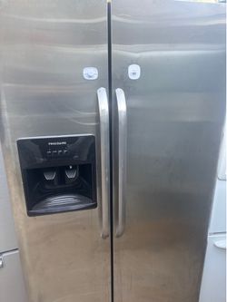 Garage fridge works perfect will deliver