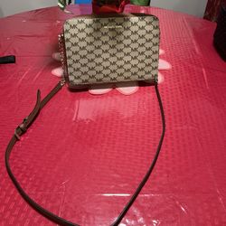Michael Kors Jet Set Crossbody