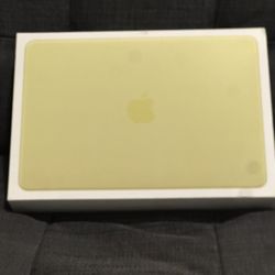 New Apple MacBook Neo 256GB Citrus