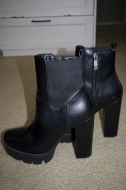 Black Leather High Heel Boots 🖤