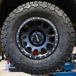 Titan Wheels A Silverado Tundra Ram F-150 Balistic Pro Comp KMC Method Tacoma Wrangler Yukon Tahoe Off Road Rims 