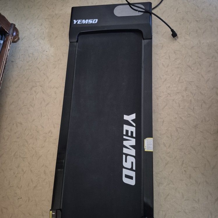 Walking Pad,Under Desk Treadmill For Home And Office, 286 Lbs Capacity, 3 In 1 Portable With Remote Control