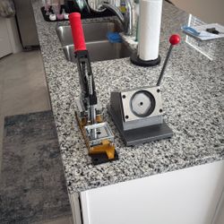 2 Inch Magnet Press And Cuter 