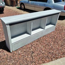Entertainment center