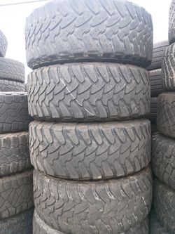 Vendo set LT 35 12.50 r20 Toyos MT en excelente condiciones de uso