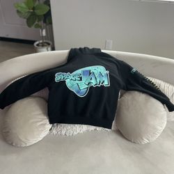 Boys Sweatshirt / Hoodie . Size Medium 