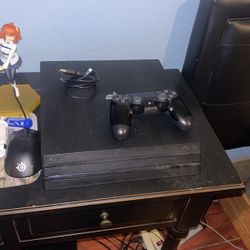 PS4 PRO BLACK / 872 GB 