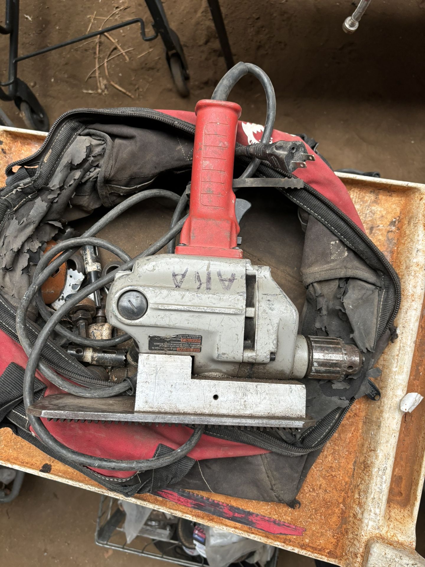 Milwaukee Heavy Duty Compact Hole Shooter with Bits