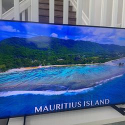 SAMSUNG 50-Inch 4K UHD AU8000 Series HDR, PC on TV, Smart TV with Alexa Built-In UN50AU8000FXZA