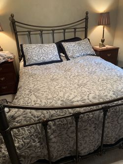 Queen Comforter And Shams