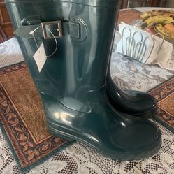 New Rain Boots Size 10  New