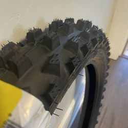 Motocross Front Tire BRAND NEW Pirelli Scorpion MX32 