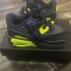 Baby Nike AIRMAX Size 5c