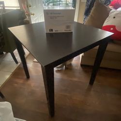 TALL STURDY DINING TABLE