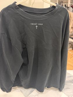 Trust God Graphic Crewneck Sweatshirt