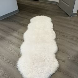 White Soft Faux Fur Throw Area Rug Decor