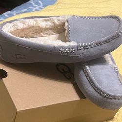 Uggs Slippers 