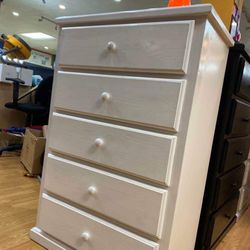 Pinewood Dresser 5 Drawer White 