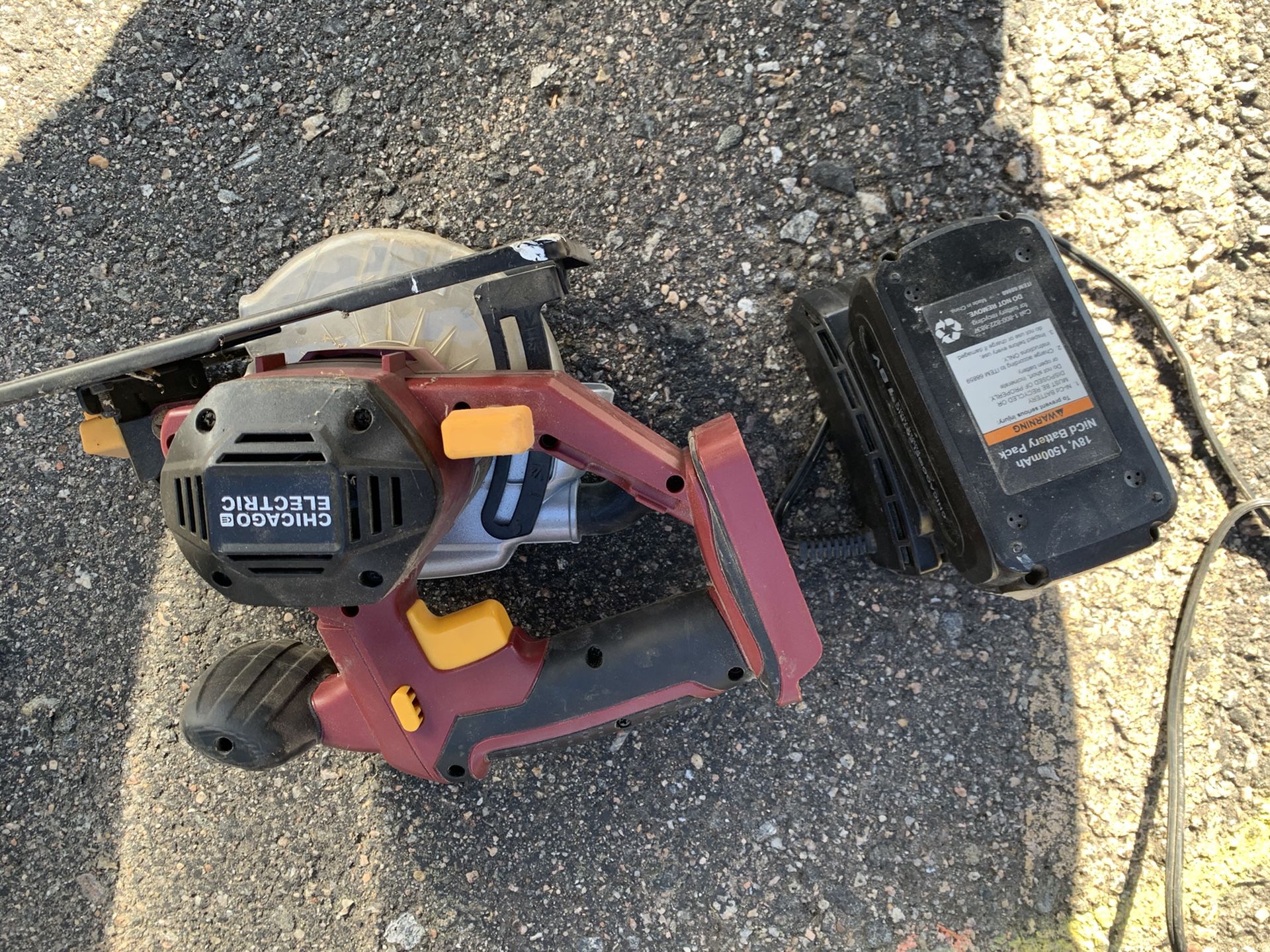 Circular Saw With Blade