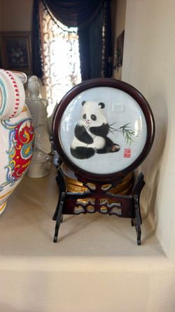Chinese Panda Silk Embroidery Decorative Screen