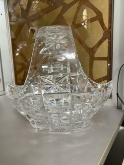 Large Vintage Cut Crystal Basket / Centerpiece Bowl – Starburst Design