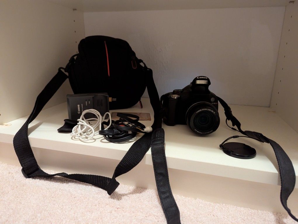 Canon Power Shot SX30 IS Ultrasonic Camera & 2GB SD Card